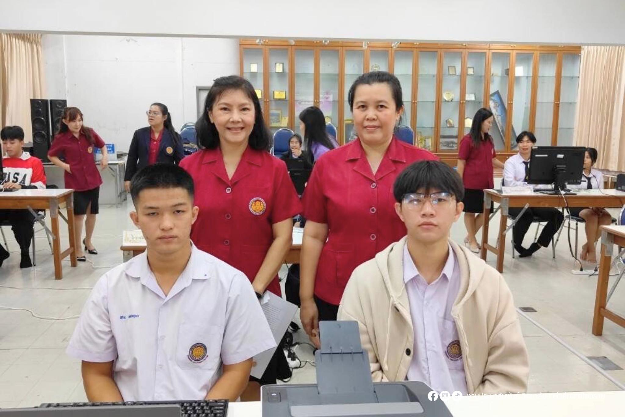 สาขาวิชาการบัญชี ที่ได้รับรางวัลชนะเลิศ ระดับเหรียญทอง  ในการแข่งขันการแข่งขันทักษะการใช้งานคอมพิวเตอร์ในงานบัญชี ระดับ ปวช.